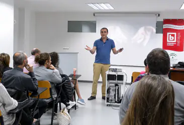 Jorge Carrasco en una sesión de Club Oratoria Málaga